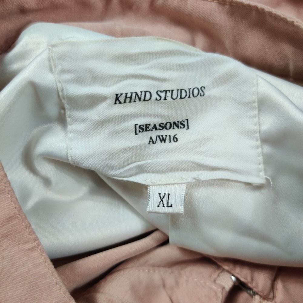 KHND Studio mens double zip ruched sleeve back bomber jacket peachy tan sz XL - Picture 3 of 8